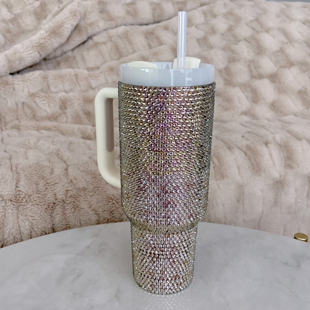 Stanley 40oz Quencher H2.O Flowstate Tumbler - Picture 6 of 15